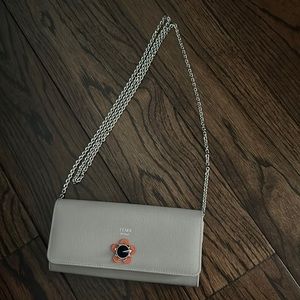 Authentic NEW Fendi Wallet on Chain 🔥